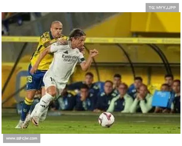 皇马为维尼修斯标价1亿欧,转会市场引关注 皇马为维尼修斯标价1亿欧,转会市场引关注