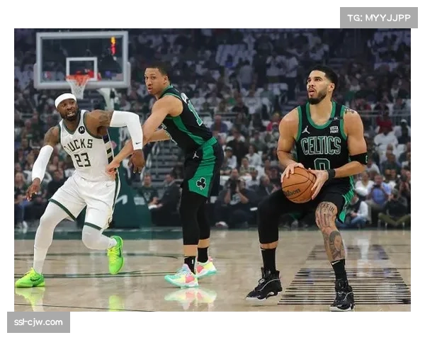 雄鹿末节崩盘不敌凯尔特人，塔图姆44分率队锁定东部头名