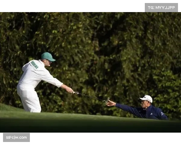 高尔夫礼仪传统：奥古斯塔国家高尔夫俱乐部的独特文化氛围